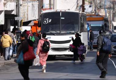 Saltillo evalúa nuevas unidades de transporte público para mejorar la movilidad urbana.