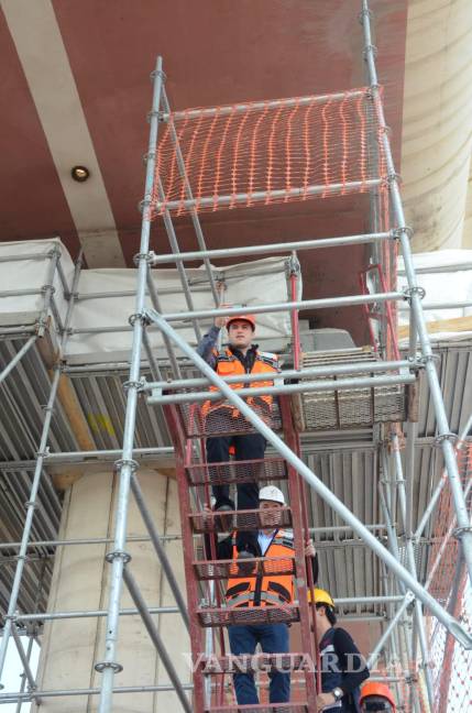 Citarán a consorcio a responsable de la Línea 2 en Nuevo León, informa Samuel García