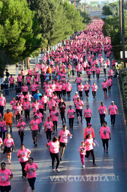 $!Participan más de 9 mil en la carrera Actívate Coahuila 2016 en Saltillo