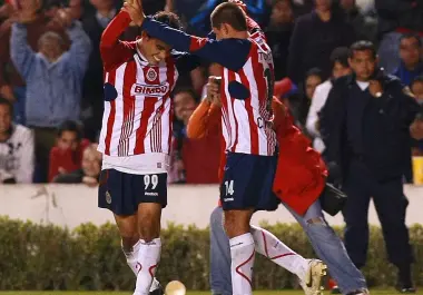 Omar Bravo quedó fuera de la lista de embajadores de Guadalajara para el Mundial 2026, mientras que Javier ‘Chicharito’ Hernández mantiene su vínculo con la FIFA, pero no será embajador local.