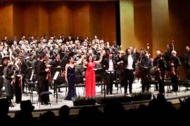 Con el público de pie, el Coro de la Compañía de Ópera de Saltillo cerró su actuación en l Teatro “Isauro Martínez”, en Torreón