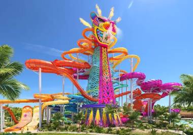 La titular de la Semarnat, Alicia Bárcena informó que el proyecto de la empresa naviera Royal Caribbean en la localidad de Mahahual, Quintana Roo, no será aprobado.
