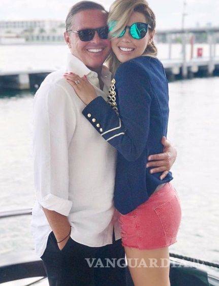 $!Luis Miguel aparece más enamorado que nunca con su novia Desireé Ortíz