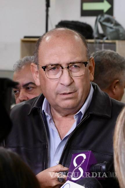 $!El coordinador parlamentario priista advirtió que debilitar a los órganos electorales pone en riesgo la democracia y la equidad en las elecciones.