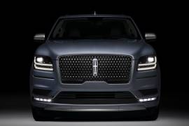 Precios, versiones y equipamiento de la Lincoln Navigator 2018