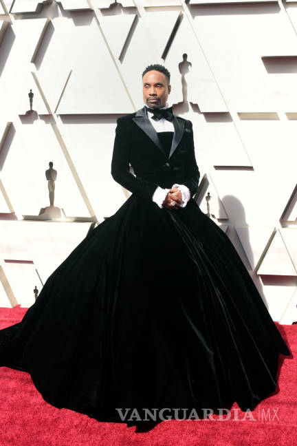 $!Ni te imaginas la cara de Glenn Close al ver a un actor portando un vestido en los premios Oscar