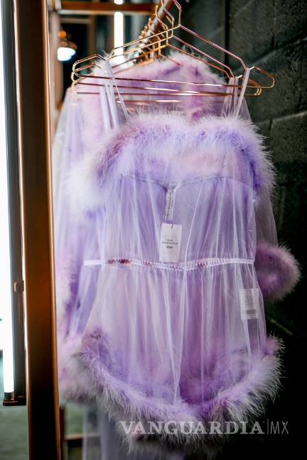 $!Estrena Rihanna línea de lencería