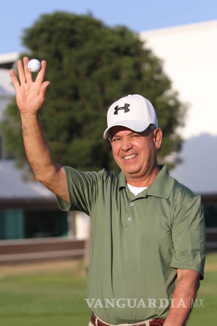 $!Roberto Rodríguez es el especialista en lograr Hole in One's, consigue el cuarto en el Campestre de Saltillo