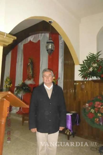 $!El sacerdote Rodrigo Hernández Cerda fue trasladado a la clínica San José en Monclova tras el accidente vial.