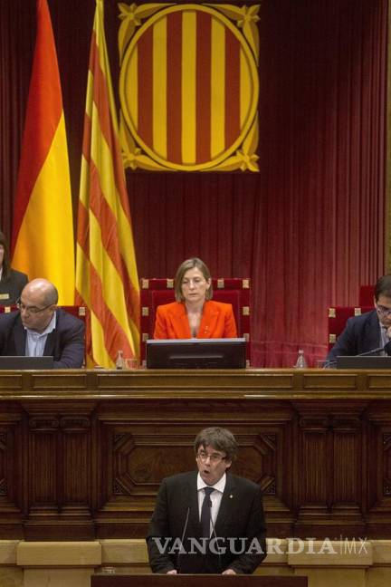 $!Puigdemont suspende la declaración de independencia para buscar el diálogo con el gobierno español