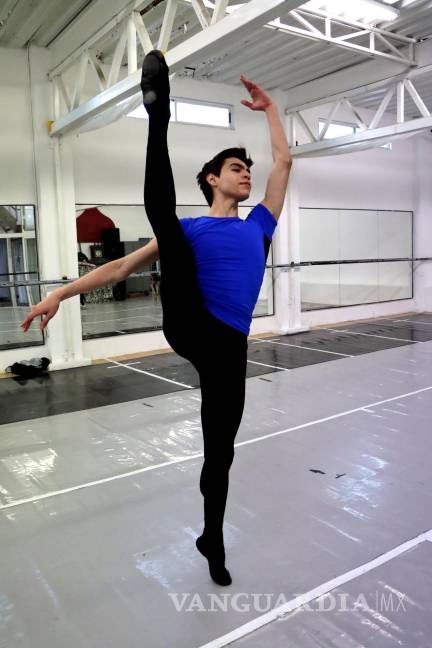 $!23 de febrero del 2022 Vmas Ya están en el sistema Quay con el nombre de Said González Danza Reportero Mauro Marines Entrevista con el bailarín de ballet Said González realizada en la Escuela de Danza Profesional, en la calla de General Cepeda, para la sección cultural de VMas. 70f aaa. Charla con Said González bailarín de ballet clásico.