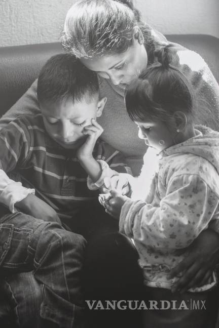 El dolor de la ausencia, galería retrata angustia de familiares en búsqueda de desaparecidos