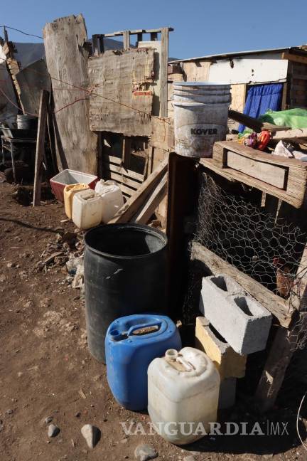 $!Así es el Día Mundial del Agua en periferia de Saltillo: se bañan, lavan y beben cada tres días