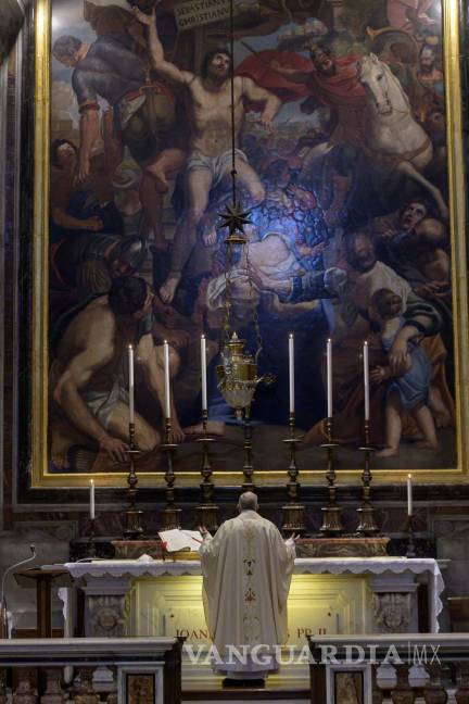 $!El papa Francisco celebra con una misa el centenario del nacimiento de Juan Pablo II con fieles