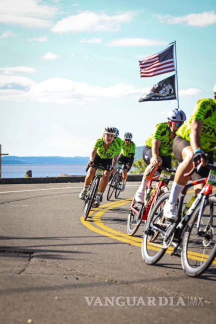 $!La ciclista originaria de Saltillo inició su trayectoria acompañando a una amiga en salidas recreativas.
