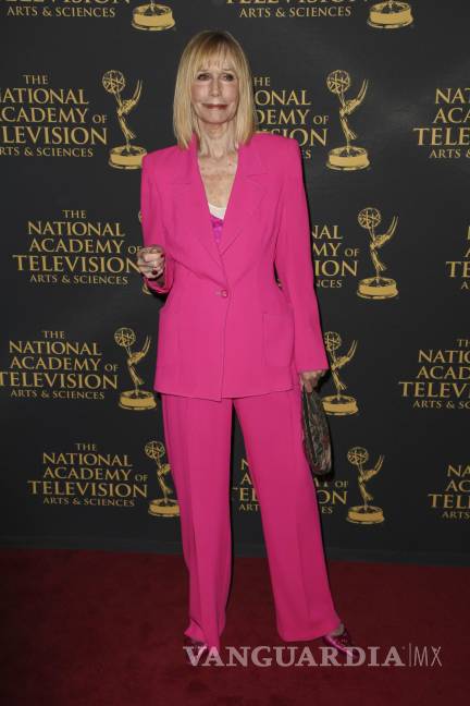 $!Sally Kellerman llega la ceremonia de los Daytime Creative Arts Emmy Awards el 24 de abril de 2015 en Universal City, California. AP/Rich Fury/Invision