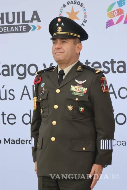 $!Adame Cabrera, quien cuenta con una destacada carrera académica y profesional, asume oficialmente el mando de la sexta zona militar en Coahuila.