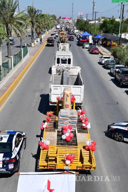 $!Integrantes de la CMIC Coahuila Centro Norte celebran con una caravana de maquinaria para mostrar la fortaleza de la industria en la región.