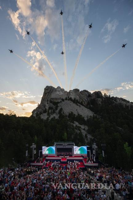 $!Así celebra Donald Trump Trump los festejos del 4 de julio en el Monte Rushmore en plena crisis sanitaria por el COVID-19 en EU (fotos)