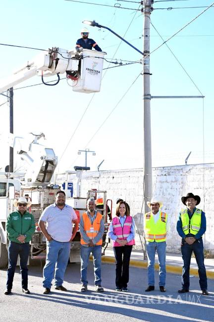 $!Sara Irma Pérez Cantú encabeza recorrido de supervisión junto a su equipo.