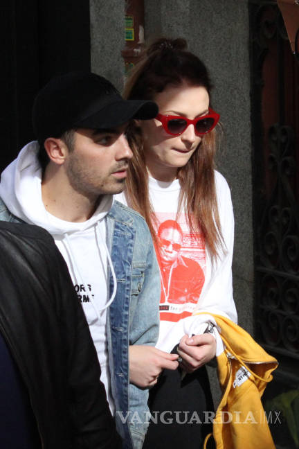 $!Joe Jonas y Sophie Turner son captados en Madrid luego de anunciar su compromiso