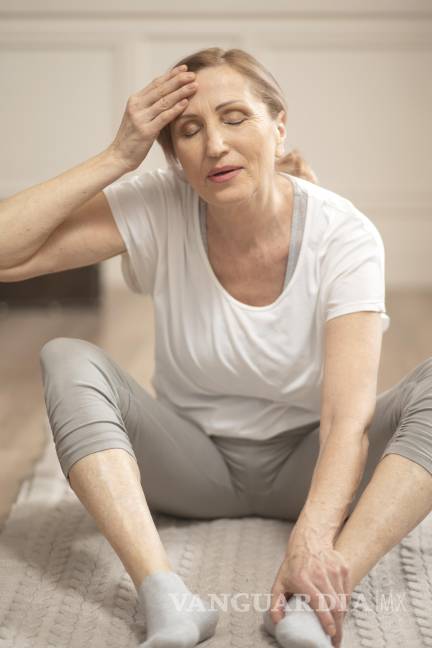 $!El descenso del nivel de estrógenos en sangre es el responsable de la aparición de los síntomas de la menopausia, como los sofocos.