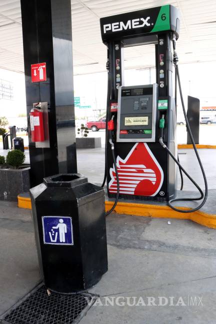 $!Algunas gasolineras ofrecieron únicamente Magna, mientras que otras suspendieron temporalmente el servicio.