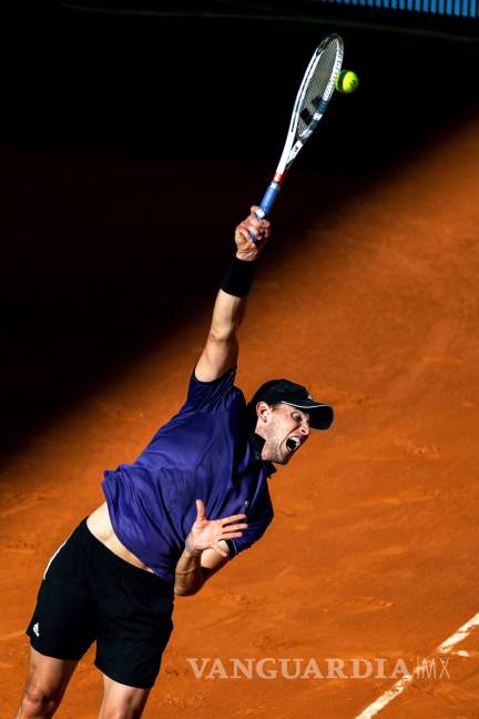 $!En un exigido encuentro, Novak Djokovic vence a Dominic Thiem y está en la Final del Mutua Madrid Open