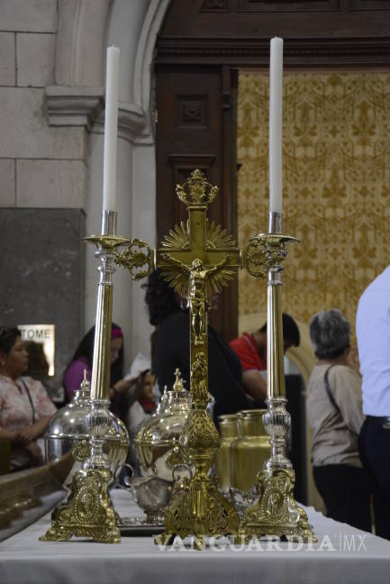 $!Renuevan promesas 100 sacerdotes en Diócesis de Saltillo