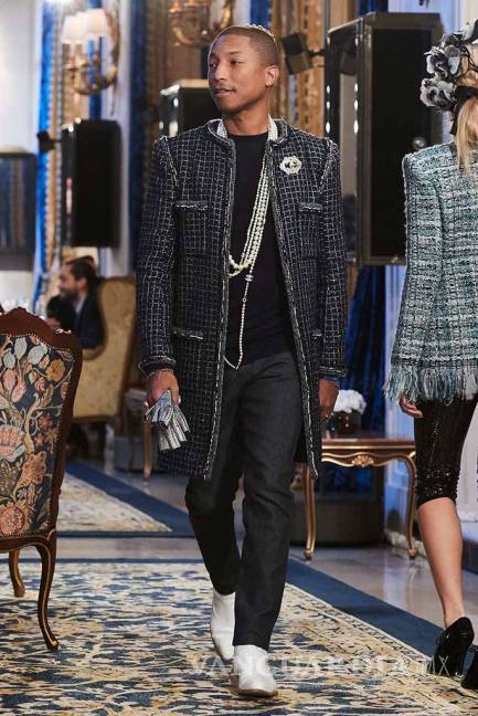 $!Pharrell Williams lanza una colección de ropa para Chanel