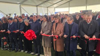 El gobernador Manolo Jiménez corta el listón inaugural del Instituto SIMSA–LUZAC, junto a líderes empresariales y sociales.