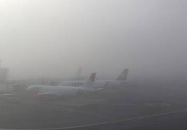 (IMAGEN ILUSTRATIVA) El Aeropuerto Internacional de la Ciudad de México (AICM) informó la mañana del 31 de diciembre que los aterrizajes serán suspendidos debido a la presencial de un banco de niebla.