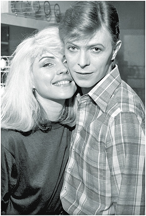 $!David Bowie (1947-2016) sólo se fue a Marte