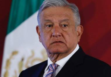 AMLO reiteró su invitación a exgobernadores priístas para ser embajadores de México en el exterior, pese a amenazas del PRI