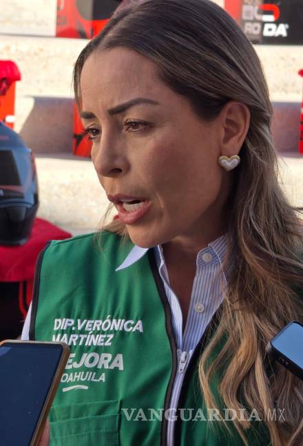 $!La diputada federal Verónica Martínez señaló la falta de supervisión en obras escolares tras el accidente en San Pedro.