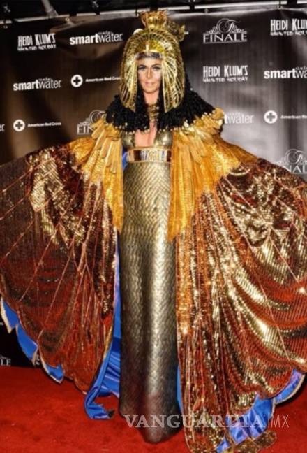 $!Heidi Klum, vuelve a coronarse como la reina de Halloween