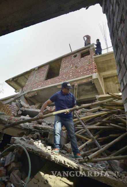 $!Al menos 8 muertos y cuantiosos daños por sismo en India