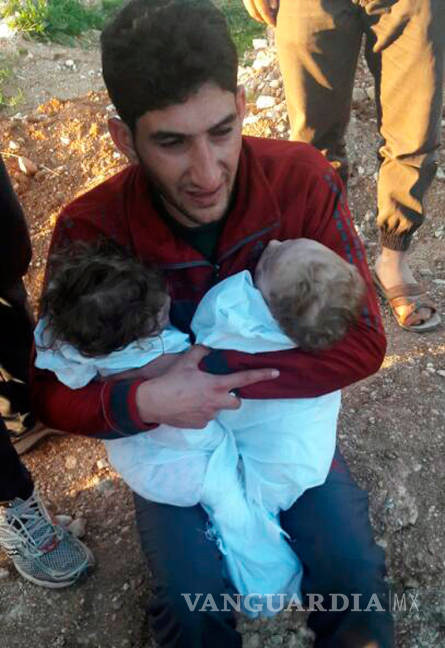 $!&quot;Todos están muertos&quot;, padre sirio perdió a sus bebés, esposa y 19 parientes en ataque químico
