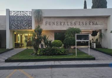 El velorio se realizará de manera privada en la Funeraria Serna.