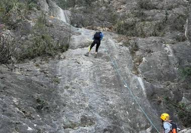 Antes de lanzarte a la aventura en Coahuila, es fundamental conocer las rutas, el equipo adecuado y las precauciones que pueden marcar la diferencia entre una excursión segura y una emergencia.