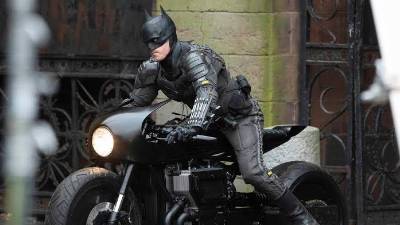 Aventura. Robert Pattinson retomará su papel como Bruce Wayne/Batman cuando se reanuden las grabaciones de la esperada secuela.