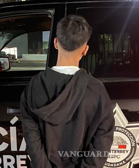 Armados y en posesión de cocaína detienen a dos adolescentes de 14 y 17 años, en Nuevo León