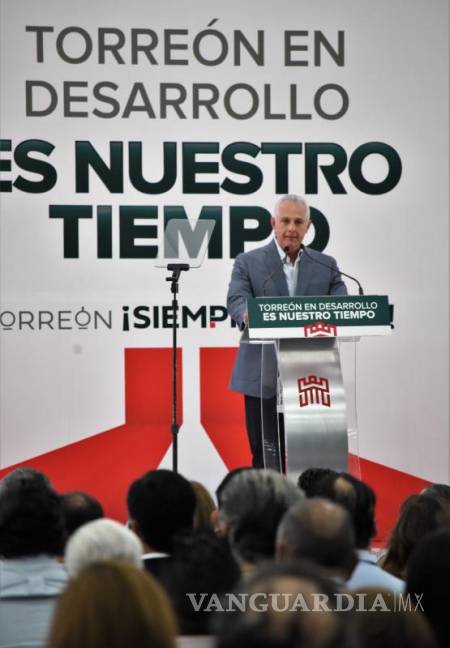 $!El alcalde Román Cepeda ve a Torreón como una ciudad próspera, con base en el trabajo de todos.