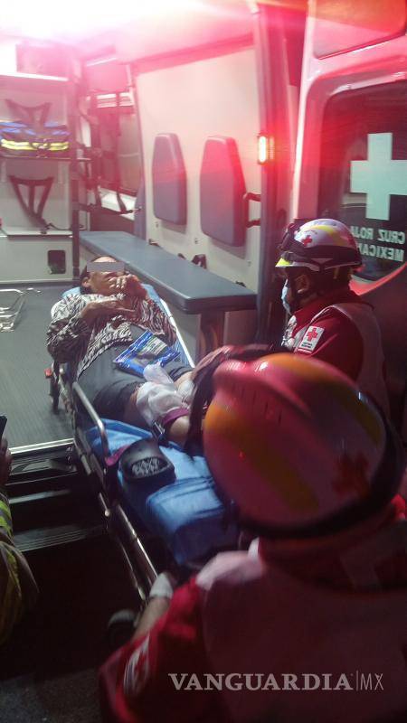 $!Falla eléctrica causa incendio que deja tres lesionados en NL