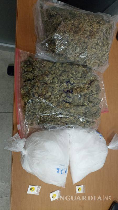 $!Detienen a joven que llevaba droga en una bolsa ecológica, en Nuevo León