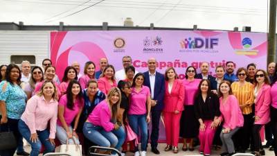 El alcalde Mario Dávila y su esposa, dieron el banderazo oficial al evento de salud.