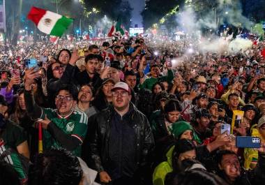 Festejos en la Ciudad de México por juego de la selección mexicana contra Ecuador