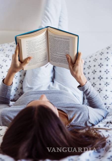 $!Leer y dedicar tiempo a actividades placenteras fortalece el equilibrio emocional y protege la salud.