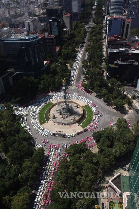 $!Taxistas logran negociación tras 12 horas de bloqueos en la CDMX