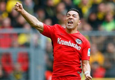 Maquito, quien jugó en el equipo entre 2016 y 2019 y ganó la Copa de Alemania en 2018 (ganándole al Bayern), fue anunciado en redes por el club alemán como parte de un juego especial.